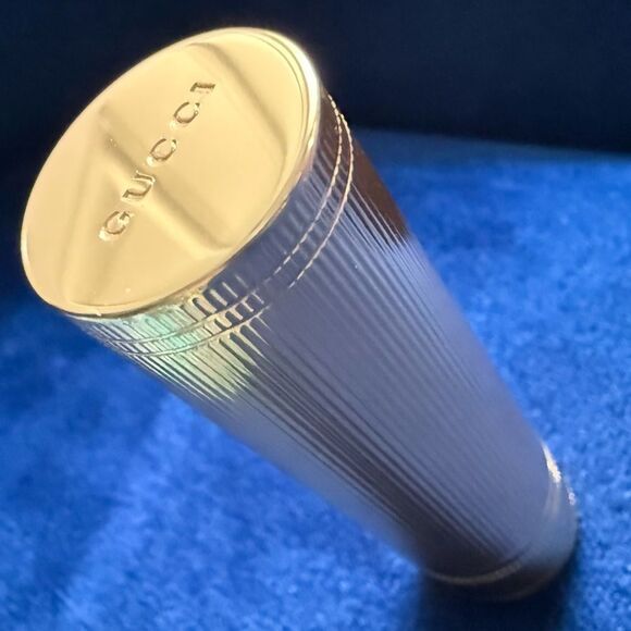 GUCCI GOLDIE RED 25 | THE RED THAT LOVES YOU BACK | MATTE - Picture 10 of 17